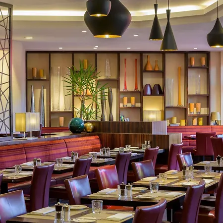 Moevenpick Hotel Geneva-2